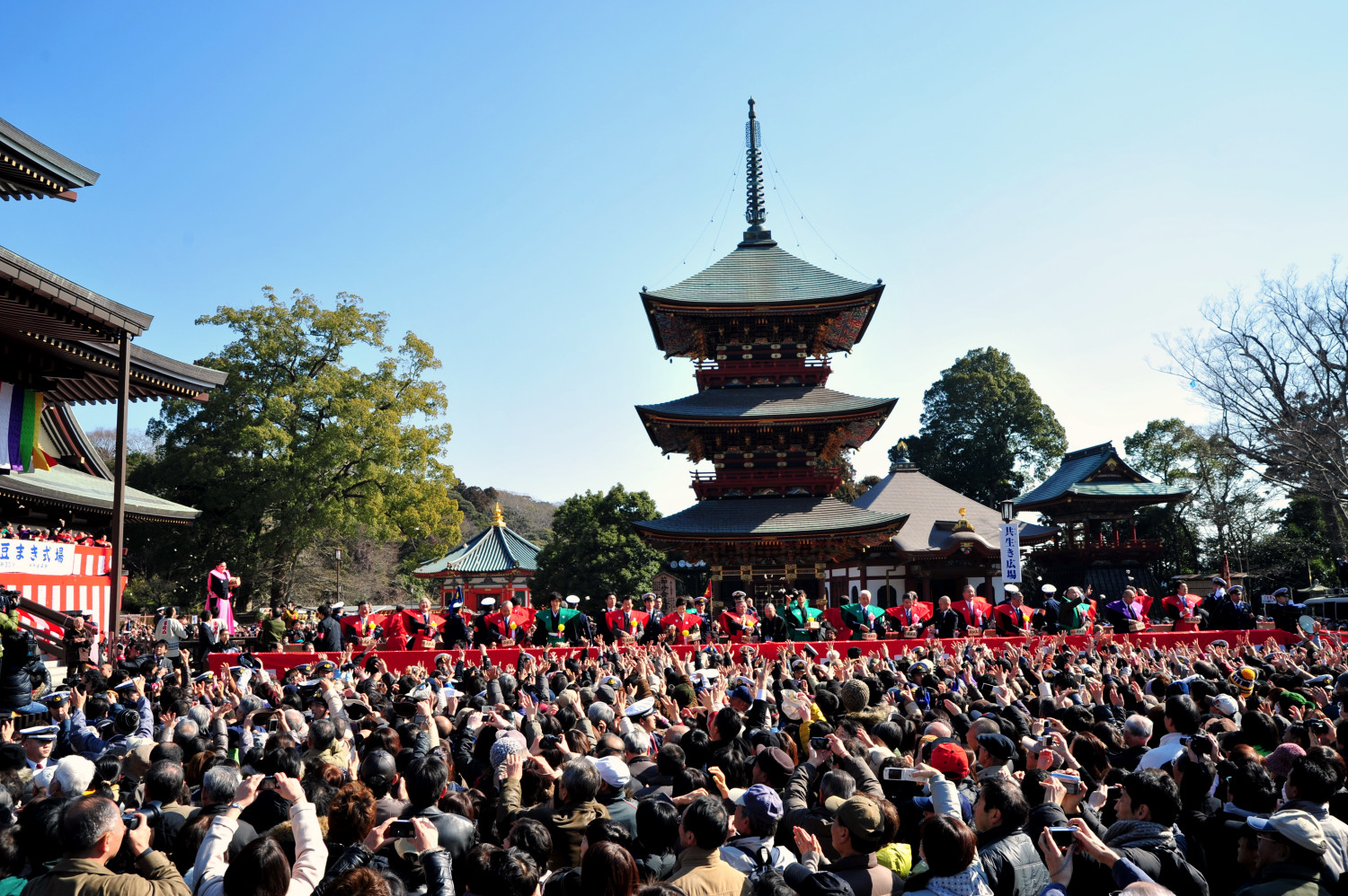Naritasan Setsubun Bean Throwing (Feb)